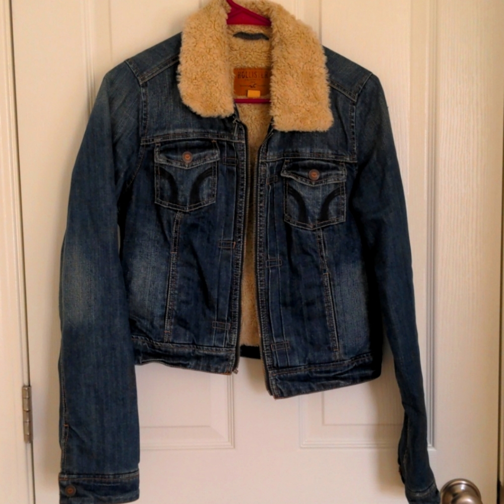 Hollister Sherpa lined denim jacked